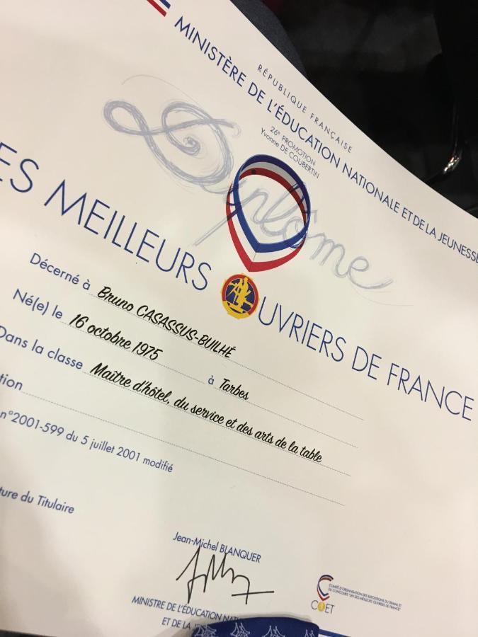 Hotel De France 오슈 외부 사진